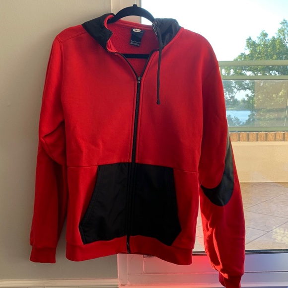 Nike Men’s sweater zip up red with black details size Medium - Picture 1 of 1
